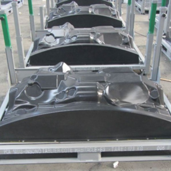 Conteneur spécifique automobile pour tabliers insonorisants