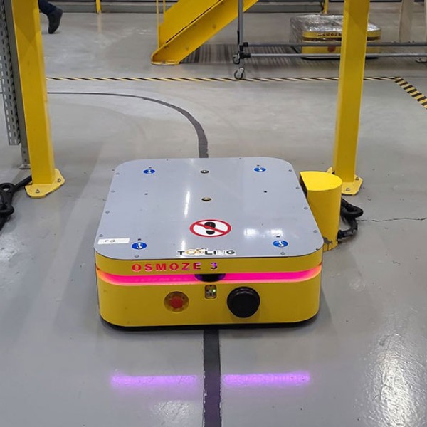 AGV (Automatic Guided Vehicle)